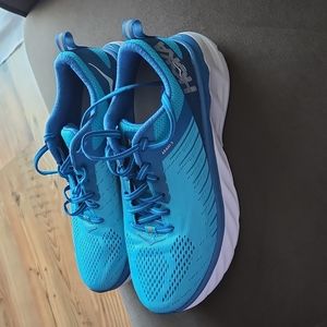 Hoka one one 7.5